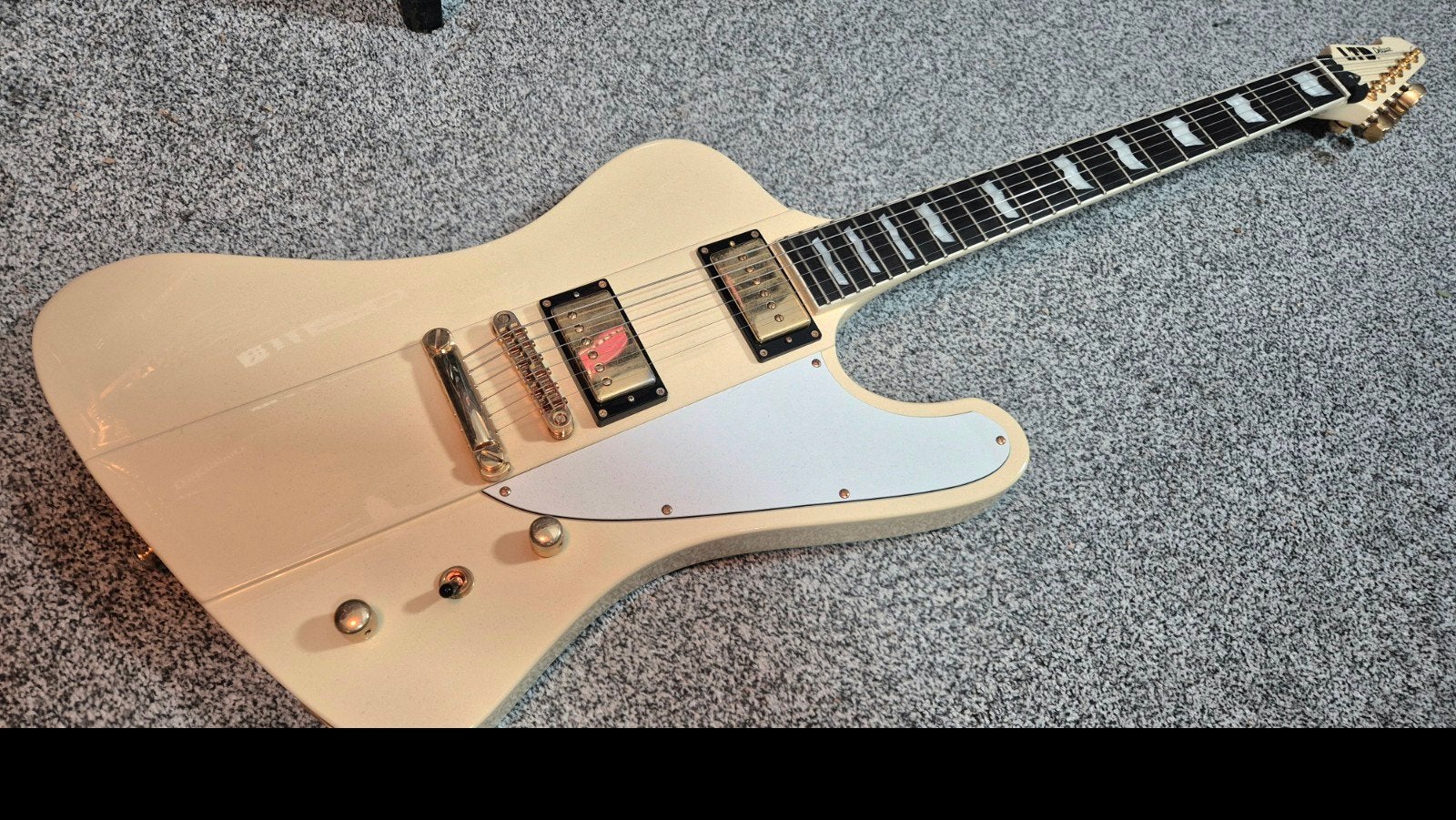 ESP LTD Phoenix 1000 Deluxe in super staat!, Ophalen, Zo goed als nieuw, Solid body, Overige merken