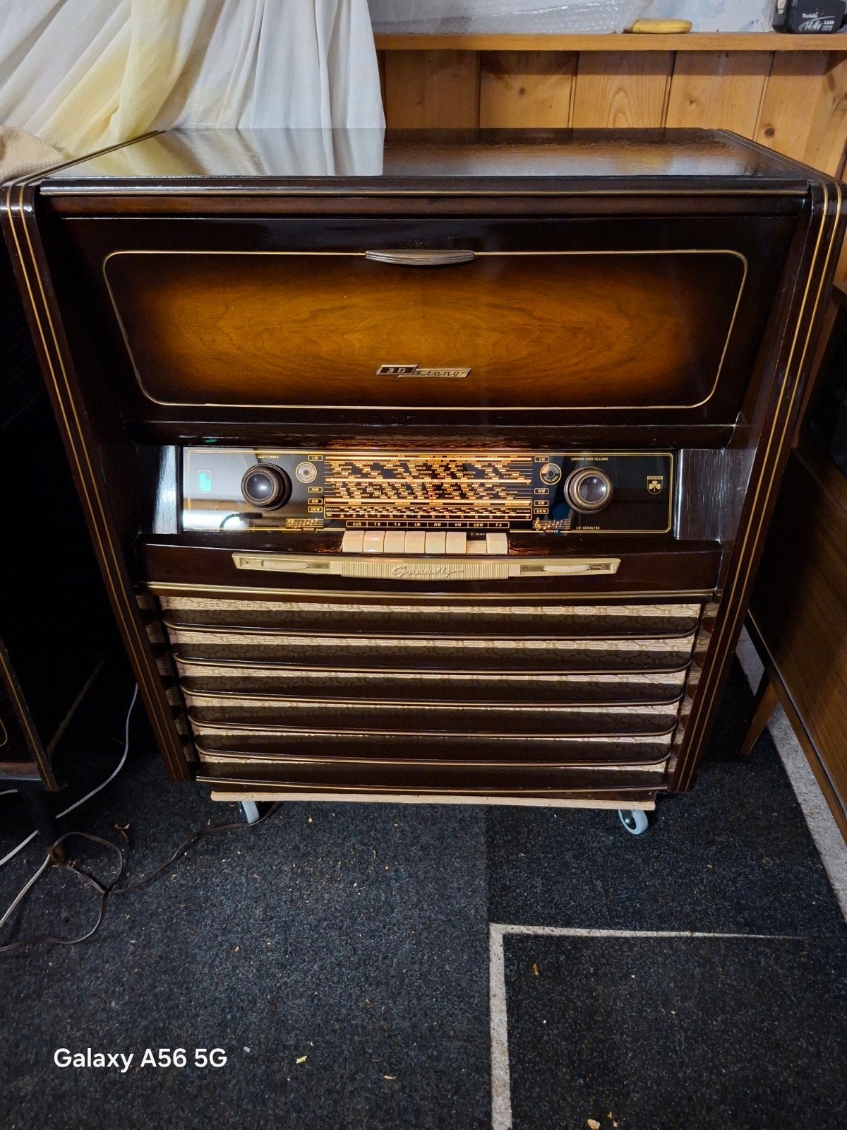 Prachtig gerestaureerd radiomeubel van gründig, Ophalen of Verzenden