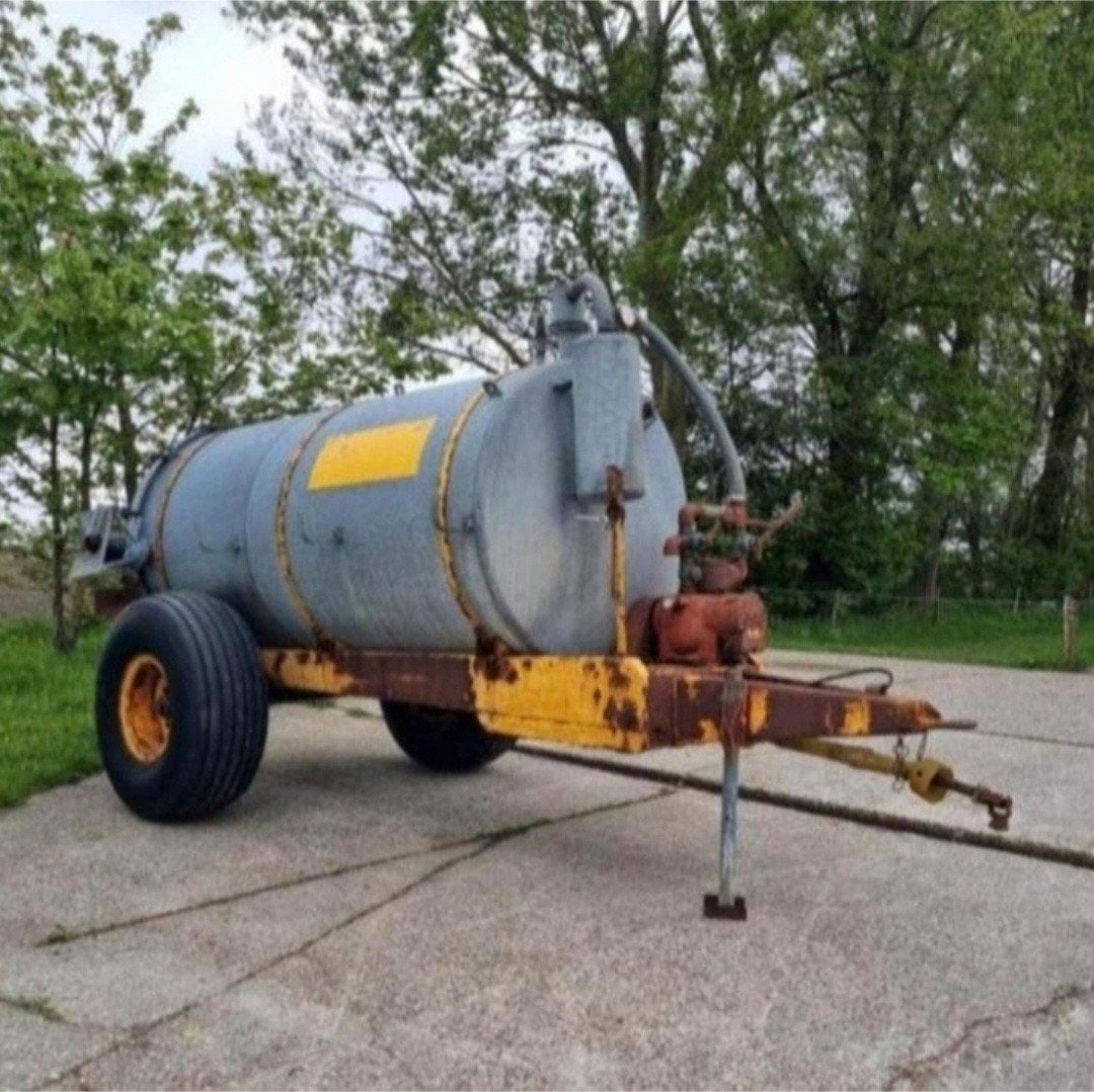 veenhuis mest tank mesttank giertank water tank, Ophalen