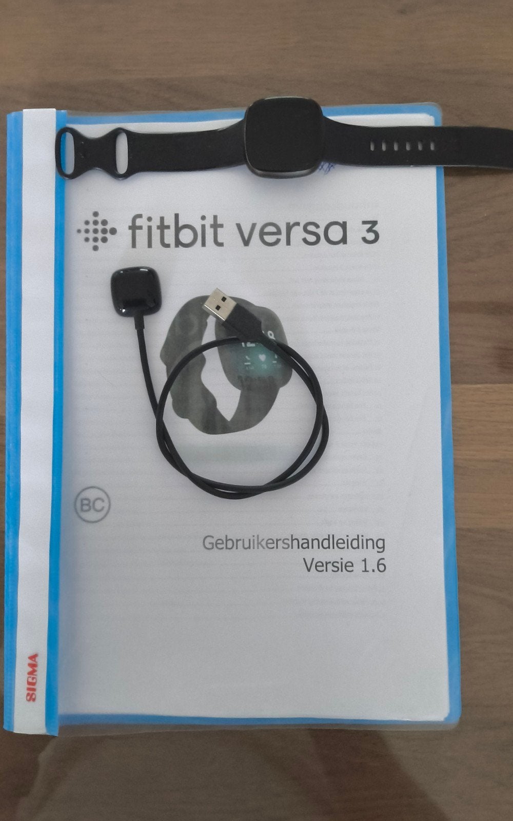 Fitbit Versa 3 Smartwatch met Oplader en Handleiding, Gebruikt, Zwart, Ophalen of Verzenden, Fitbit