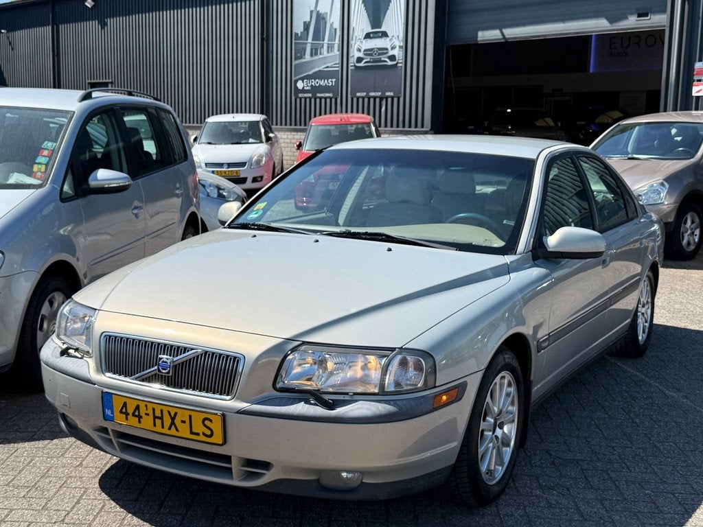 Volvo S80 2.4 Dynamic Airco Cruise Apk tot 06-03-2027, Auto's, Volvo, Voorwielaandrijving, Beige, 129 €/maand, Sedan