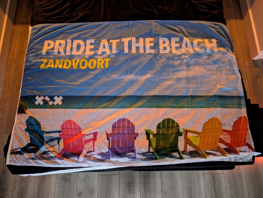 Pride @ The Beach flag, Ophalen of Verzenden, Zo goed als nieuw