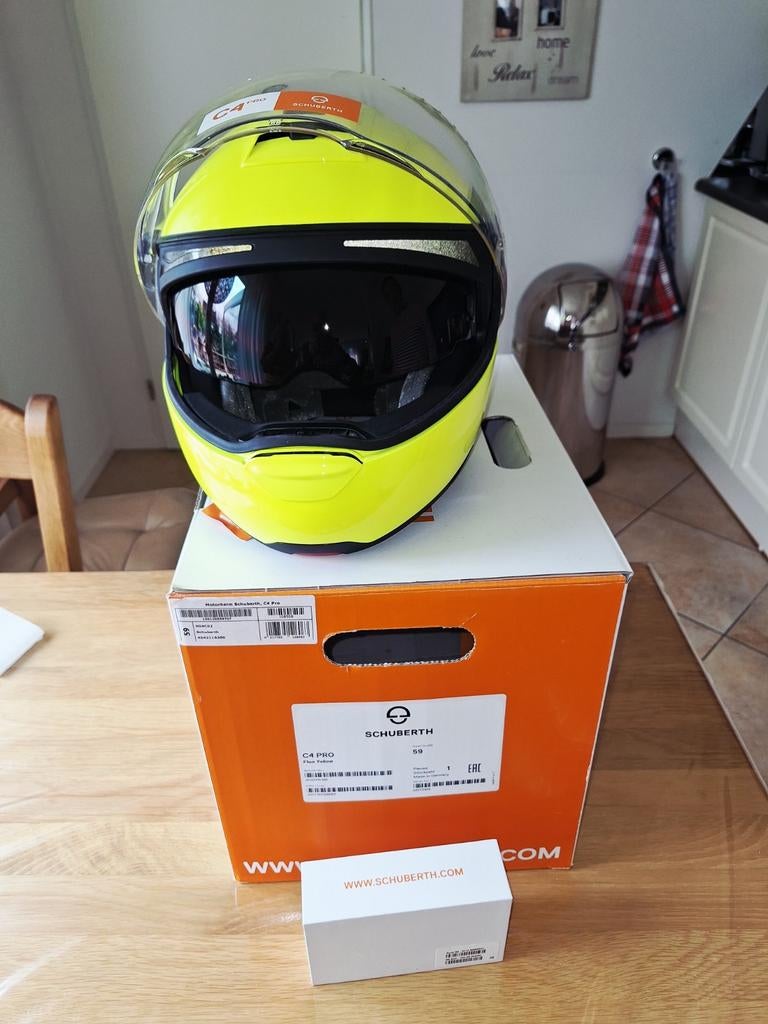 Hagel nieuwe Schuberth C4 Pro Systeemhelm inclusief Headset, Ophalen of Verzenden, Tweedehands, Systeemhelm, Overige merken