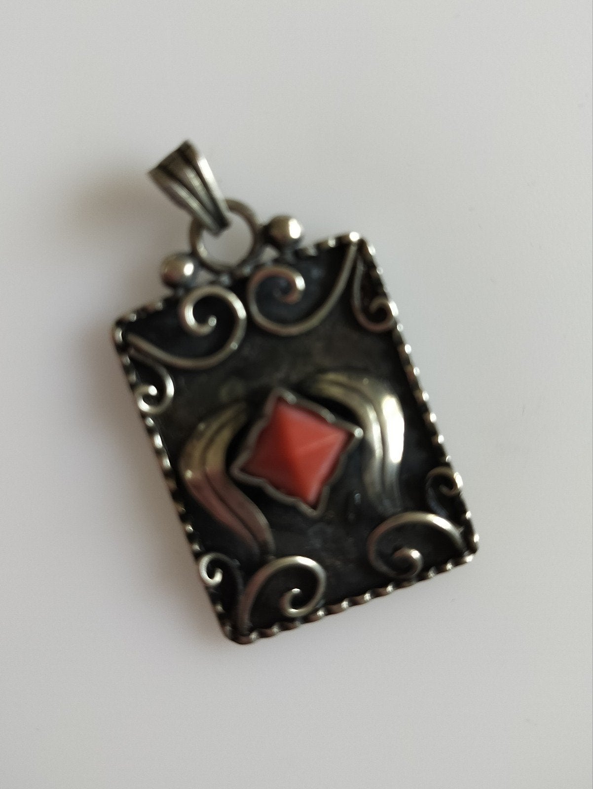 Antieke zilveren hanger met bloedkoraal Jugendstil – Vintage, Sieraden, Tassen en Uiterlijk, Verzenden, Zilver, Hanger