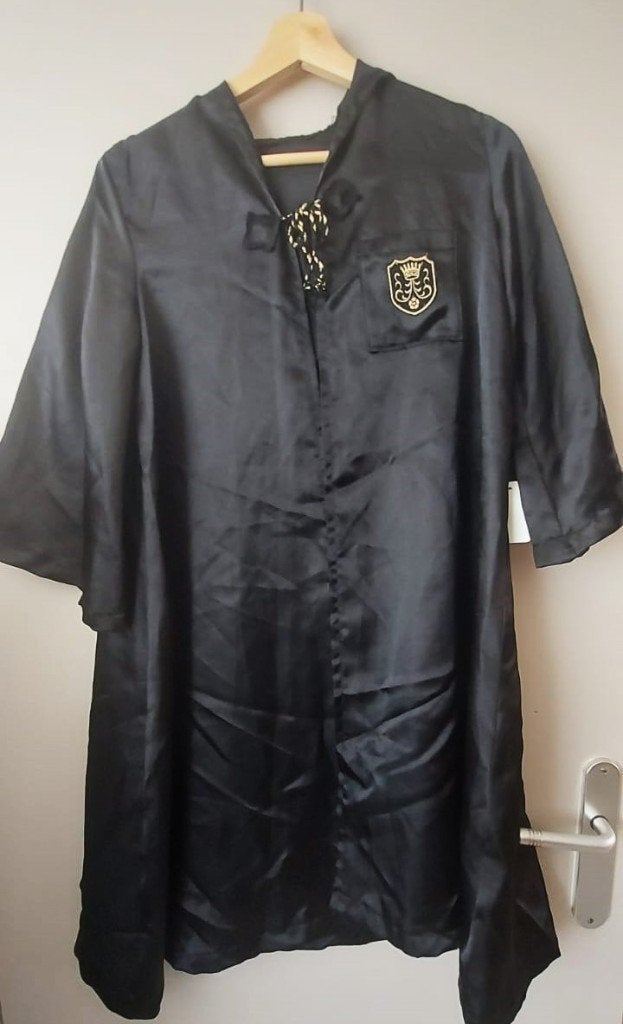 Zwarte toga met embleem - Harry Potter stijl, Ophalen of Verzenden, Zo goed als nieuw, 134 t/m 140, Jongen of Meisje