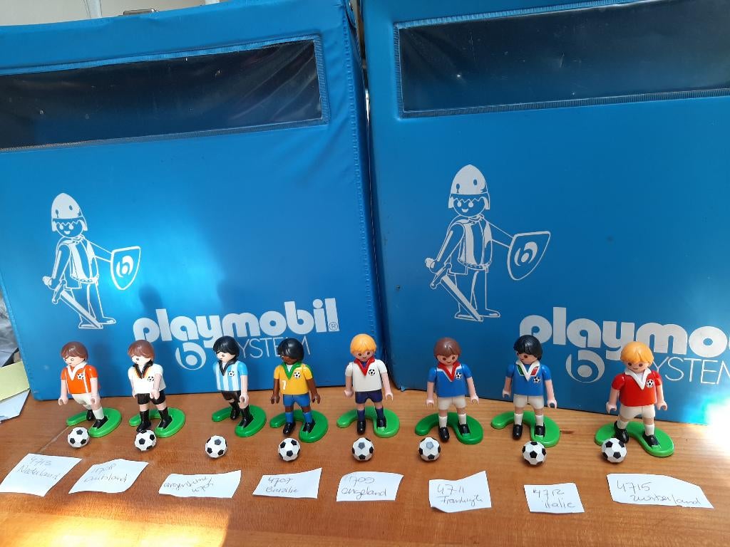 sport voetballers internationale voetballers + voetbal goal, Ophalen of Verzenden, Zo goed als nieuw, Complete set