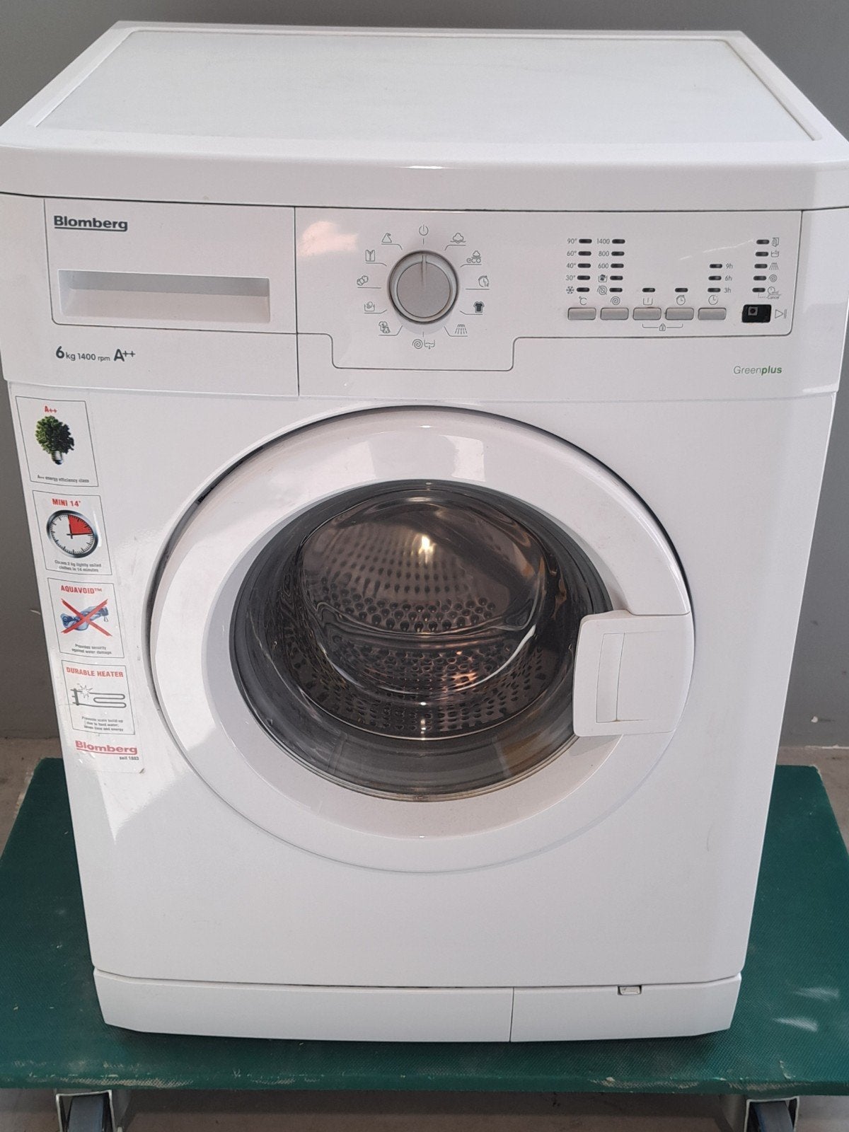 Wasmachine ( Blomberg(, Ophalen, Gebruikt, 1200 tot 1600 toeren, 85 tot 90 cm
