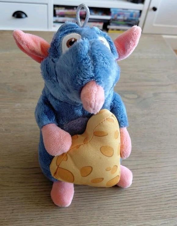 Ratatouille knuffel Remy met Kaas. Disney Fantasy world toys, Verzamelen, Disney, Ophalen of Verzenden, Overige figuren, Zo goed als nieuw