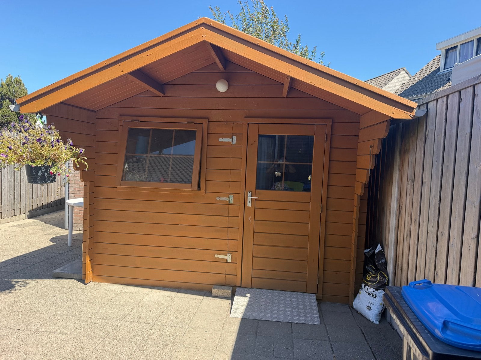Houten chalet - Eenvoudig te monteren, Gebruikt, Blokhut, Ophalen of Verzenden, 1 raam