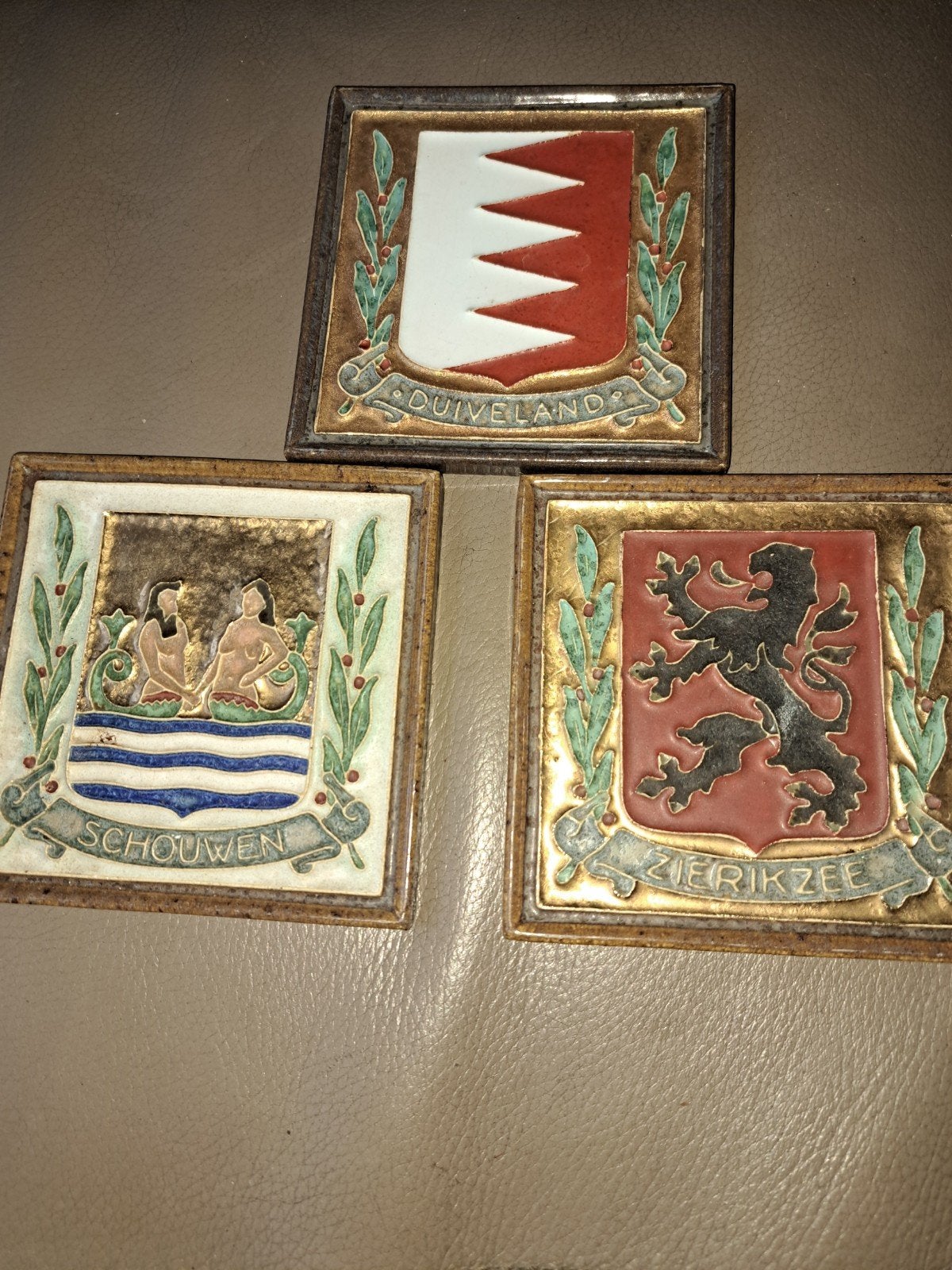 3 perfecte staat tegeltjes Zeeuwse dorpen, Ophalen