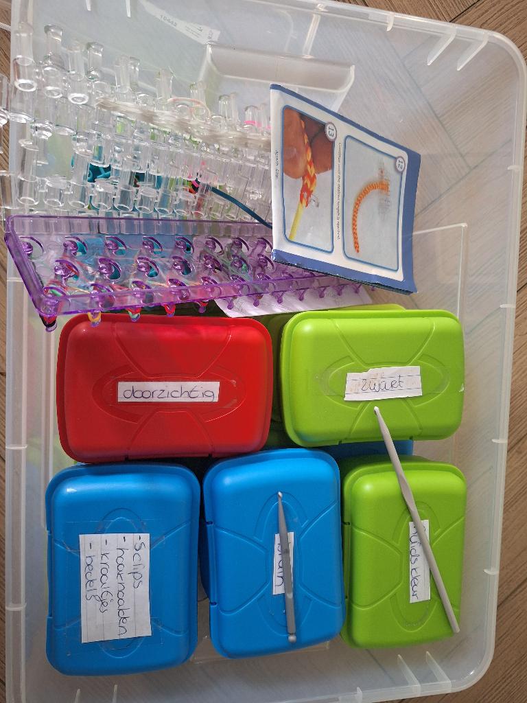 Loom bandjes, Hobby en Vrije tijd, Knutselen, Gebruikt, Overige typen, Ophalen