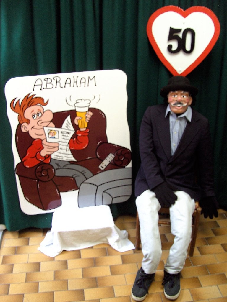 Abraham pop met jong uiterlijk, Abraham voor tv met glasbier, Ophalen, Nieuw, Abraham of Sarah