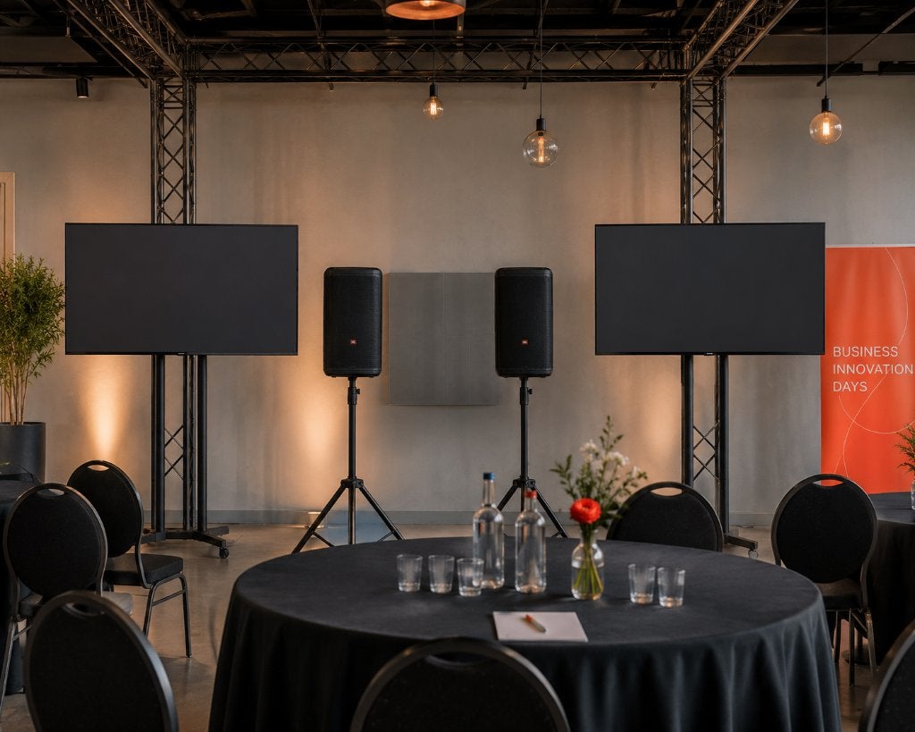 Te huur complete set: beeldschermen met boxen, Ophalen, Zo goed als nieuw, Overige
