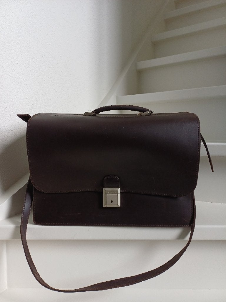 PLEVIER TAS LEER LAPTOP/BUSSINESSTAS I.Z.G.ST(ZIE FOTO'S), Computers en Software, Laptoptassen, Plevier, Gebruikt, Bruin, 17 inch of meer