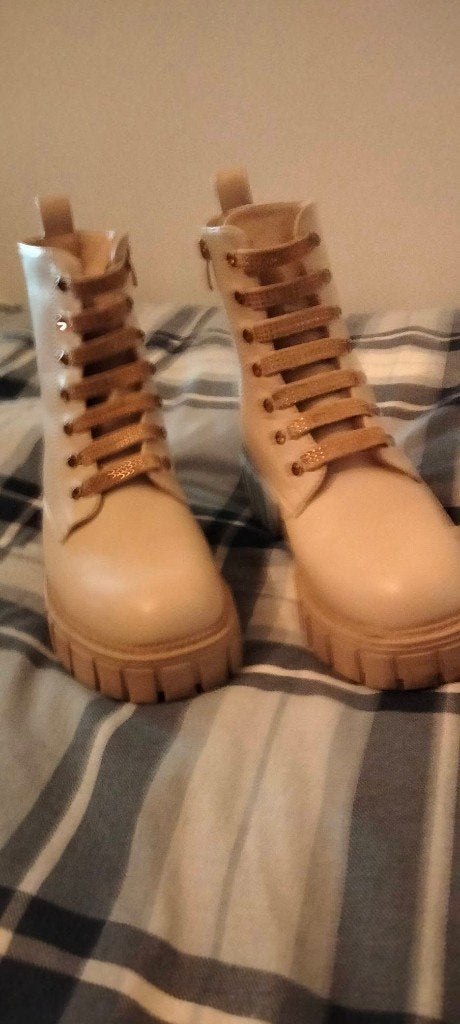 1x pannama jack laarzen mt 37  + beige boots mt 37 met rits, Ophalen, Nieuw, Beige