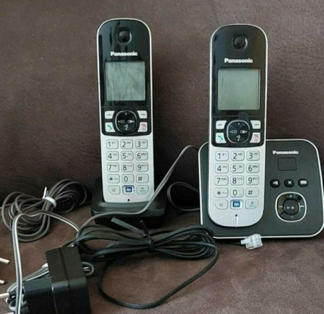 ZGAN! Panasonic telefoons, met 2 opaadstations., Ophalen of Verzenden, Zo goed als nieuw, 2 handsets