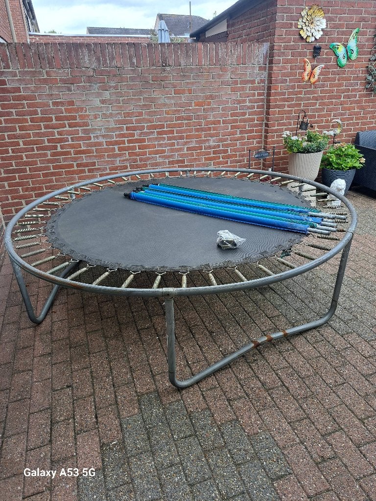 Trampoline, Ophalen, Gebruikt