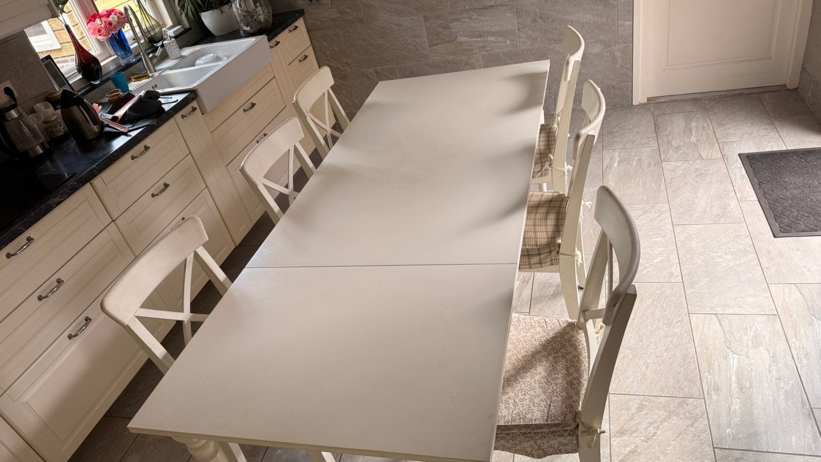 Witte uitschuifbare ikea tafel, Ophalen