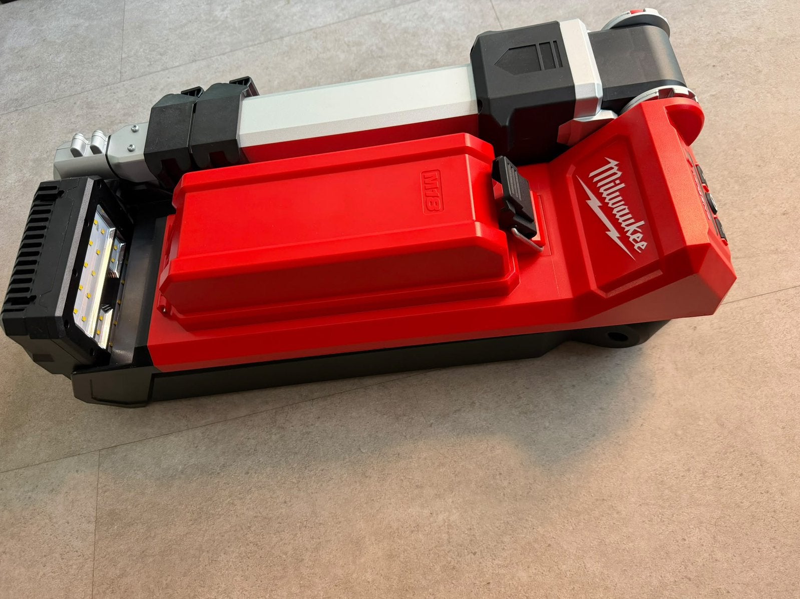 Nieuwe milwaukee accu LED bouwlamp, Ophalen, Nieuw, Minder dan 50 watt, Lamp