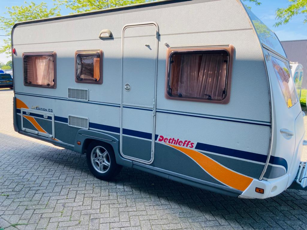 Zeer nette Dethleffs, boiler,voortent, fietsdrager, Caravans en Kamperen, Rondzit, Dethleffs, 750 - 1000 kg, Dethleffs