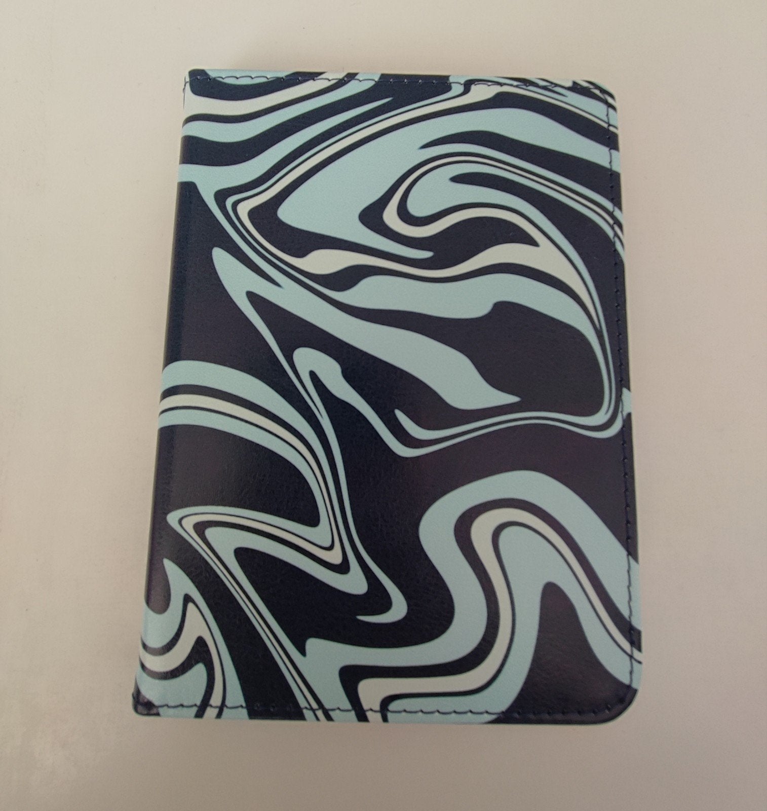 Kobo Clara colour / Kobo Clara BW turquoise sleepcover, Ophalen of Verzenden, Nieuw, 6 inch of minder, Dutch shield kobo