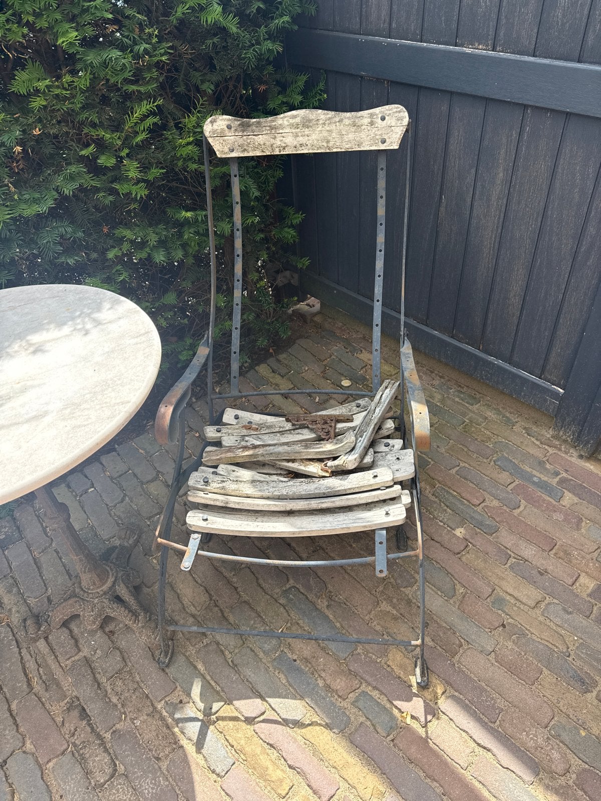 Oude tuinstoel - opknapper, Ophalen of Verzenden
