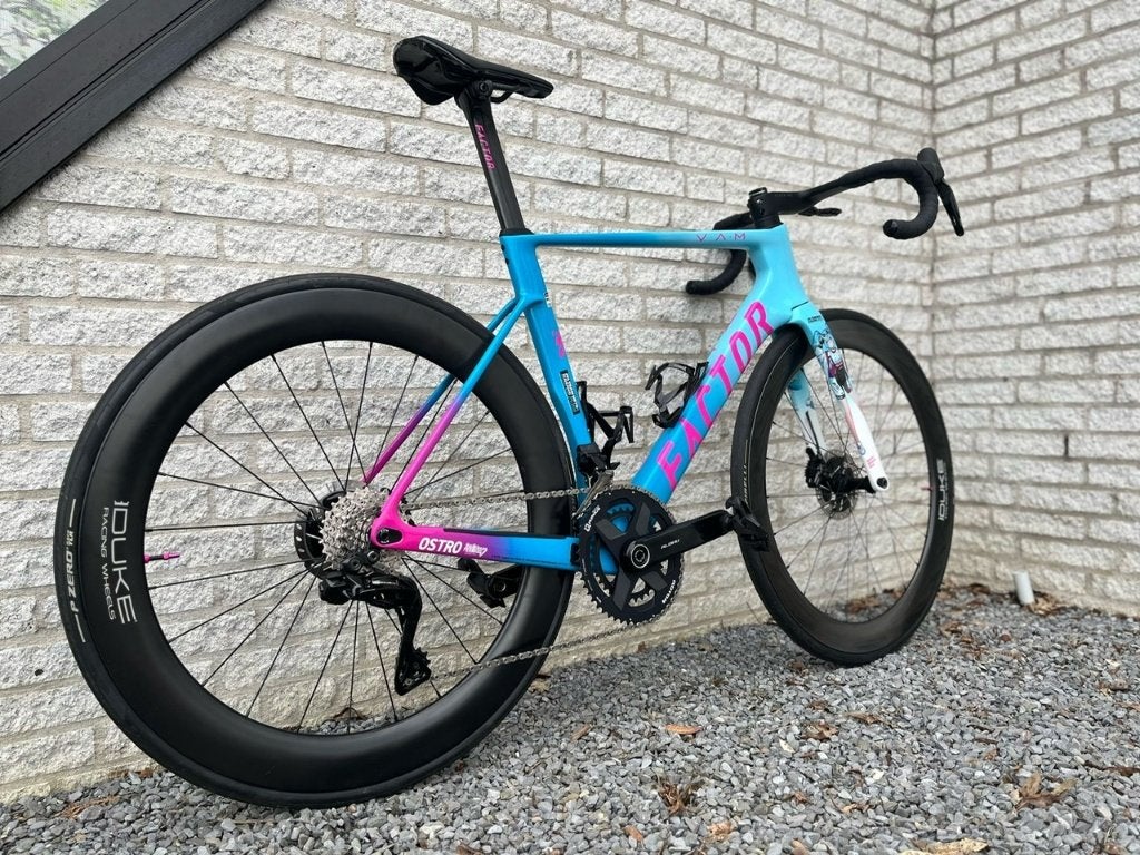 Factor Ostro VAM 2.0 Dura Ace 12v Ltd Miku Racing 54cm, 28 inch, Gebruikt, Carbon, Heren