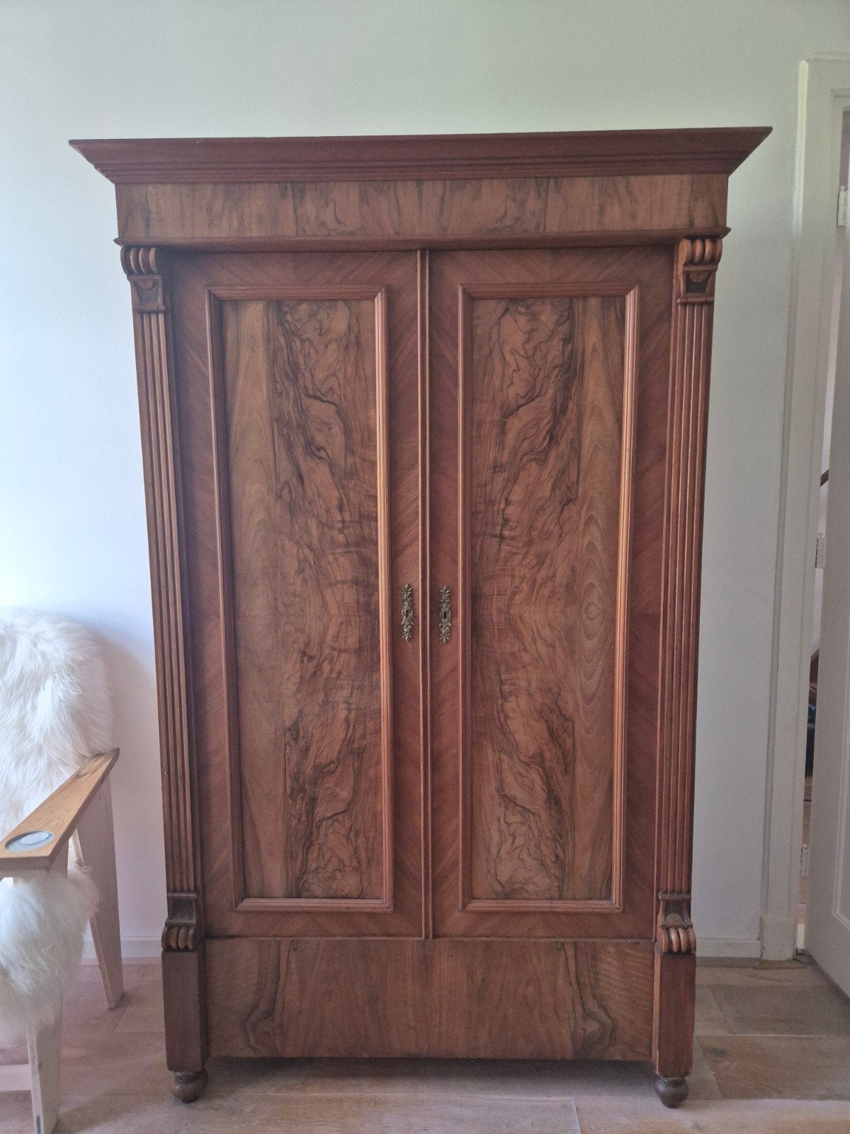 Gründerzeit / Biedermeier kast, noten fineer, ca. 1880, Ophalen of Verzenden