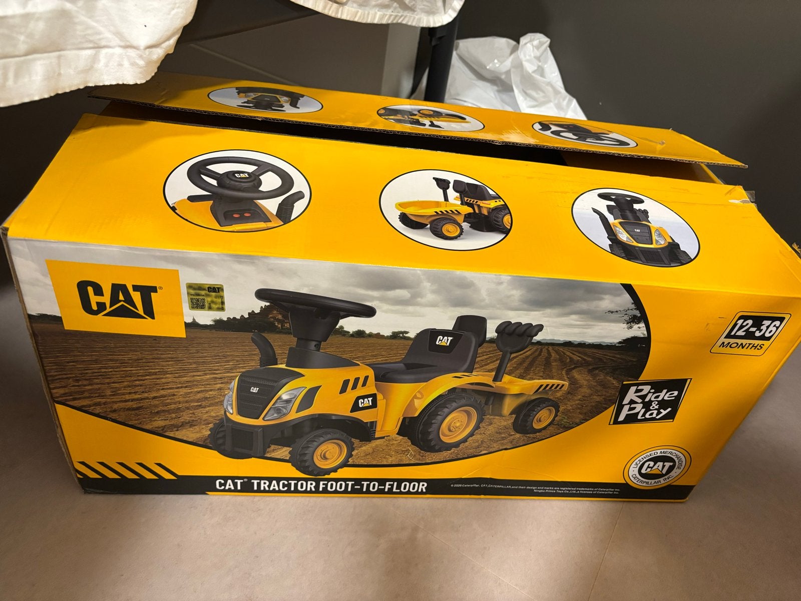 CAT Tractor Loopauto voor Kinderen 1-3 Jaar - Nieuw in Doos, Ophalen of Verzenden, Zo goed als nieuw