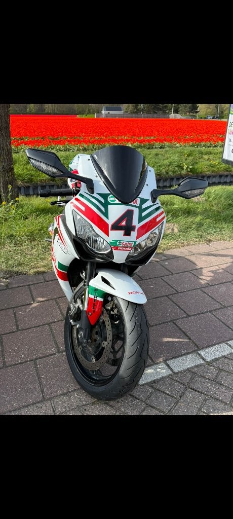 2008 Honda cbr 1000 rr Fireblade ( zie bijlage ), Motoren, Motoren | Honda, 4 cilinders, Motorrijbewijs A, Gebruikt, Super Sport