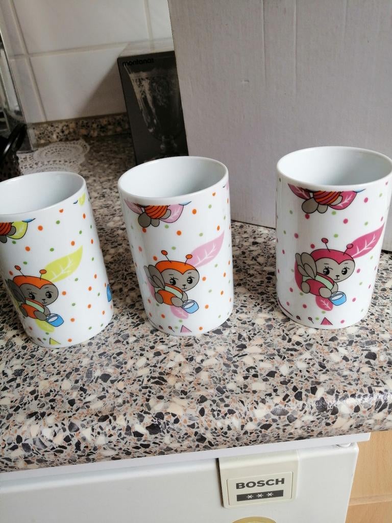 Kindermokken 3x nieuw heel leuk zie alle foto's, Ophalen of Verzenden, Nieuw, Glas, Overige stijlen