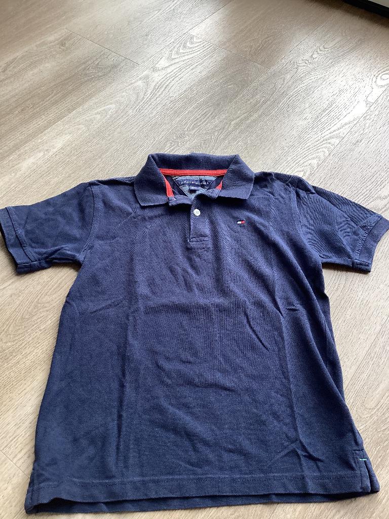 Prachtige polo van Tommy Hilfiger voor maar €10!!, Kinderen en Baby's, Kinderkleding | Maat 152, Ophalen of Verzenden, Shirt of Longsleeve