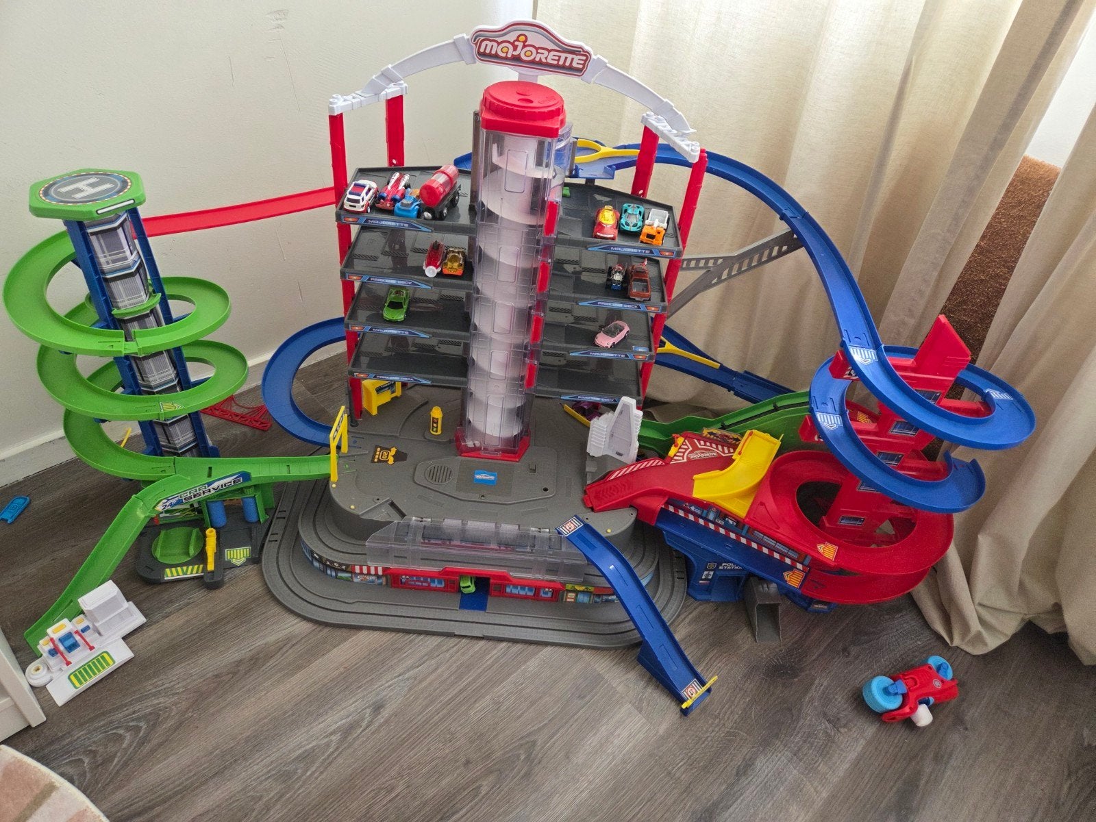 Mooie hotwheel garage, Ophalen of Verzenden, Zo goed als nieuw