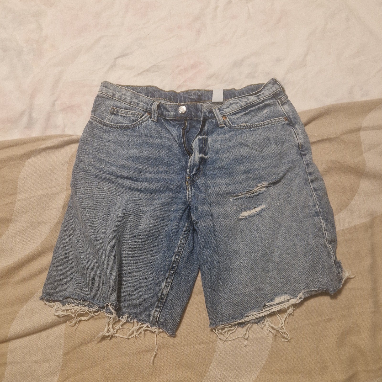 H&M Bermuda Baggy Shorts Low Waist Denim Maat 40, Maat 38/40 (M), H&M, Blauw, Ophalen of Verzenden