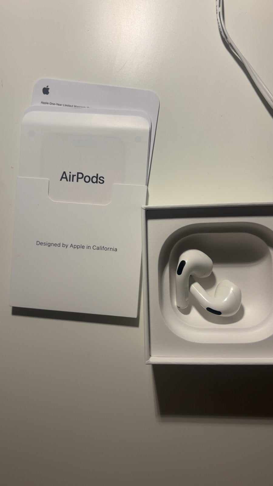Apple AirPods 4e generatie - Zo goed als nieuw, Ophalen, In-ear, Bluetooth, Zo goed als nieuw
