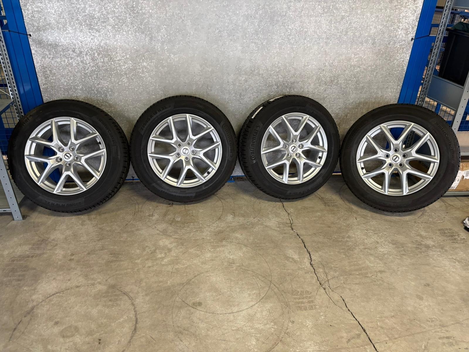 18'' 5-Dubbelspaaks Tucan - XC60 - Continental Winter contac