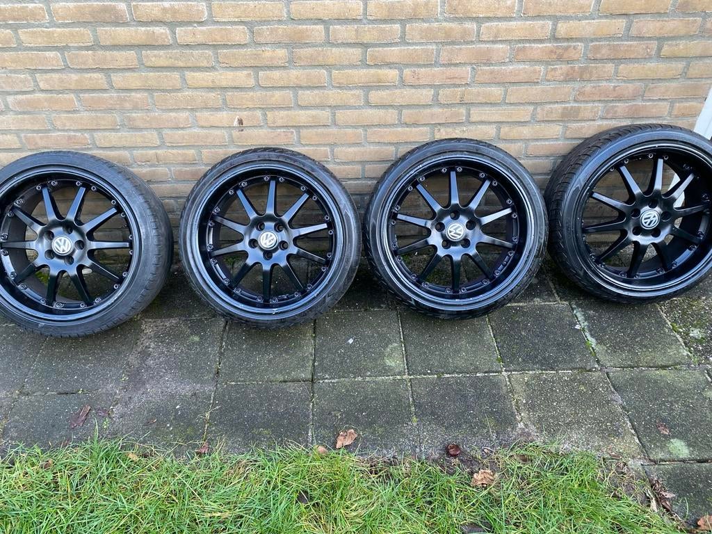17 inch Banden en velgen 205/40 R17, Auto-onderdelen, Banden en Velgen, Gebruikt, 17 inch, Band(en), Personenwagen