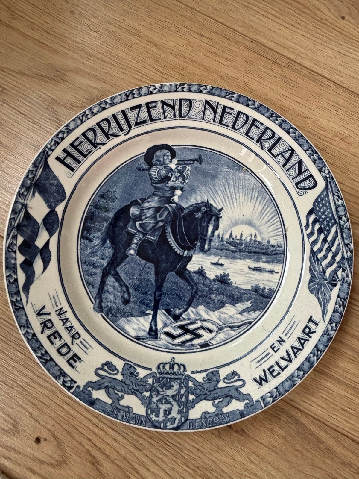 Historisch wandbord "Herrijzend Nederland" - Maastricht, Antiek en Kunst, Ophalen of Verzenden