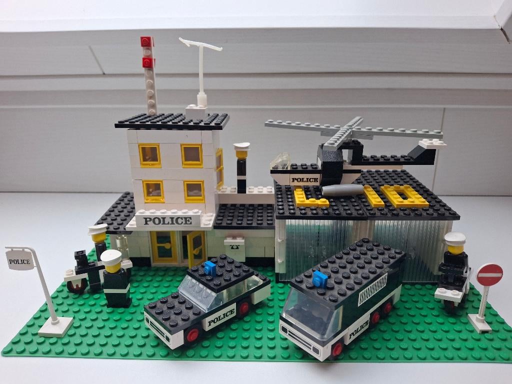 Lego 585 ( 585-1 ) 1976 Police Headquarters, Ophalen of Verzenden, Gebruikt