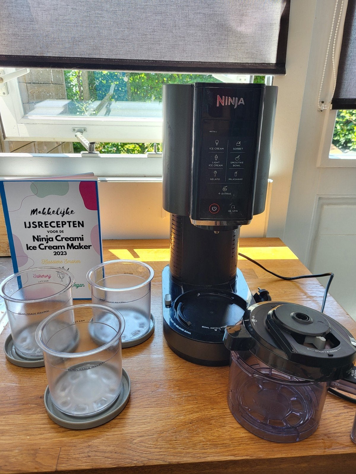 Ninja Creami IJsmachine met Bekers en Receptenboek, Ophalen, Zo goed als nieuw
