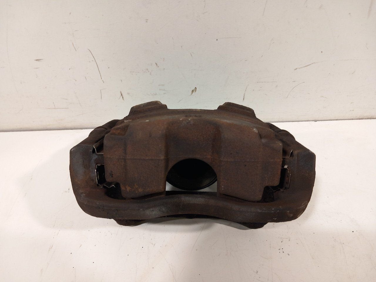 Remklauw rechts voor Opel Astra, Onderdelen@venauto.nl, Van der Ven Autorecycling B.V., Gebruikt, Ettenseweg 76, 4706 PB Roosendaal, The Netherlands