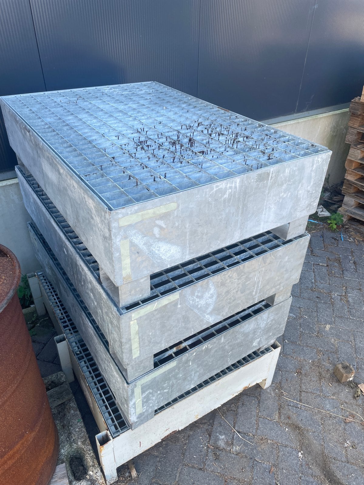 4 stalen lekbakken voor pallets 120x80, Ophalen