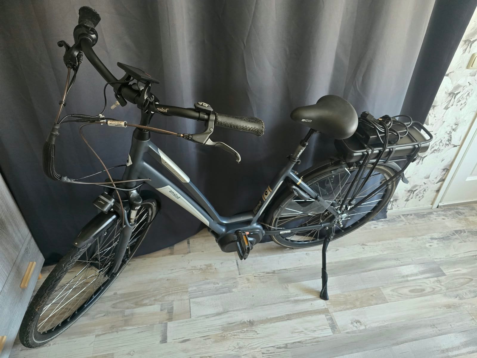 elektrische fiets, Fietsen en Brommers, Minder dan 10 versnellingen, Vering, Ophalen of Verzenden, Zo goed als nieuw