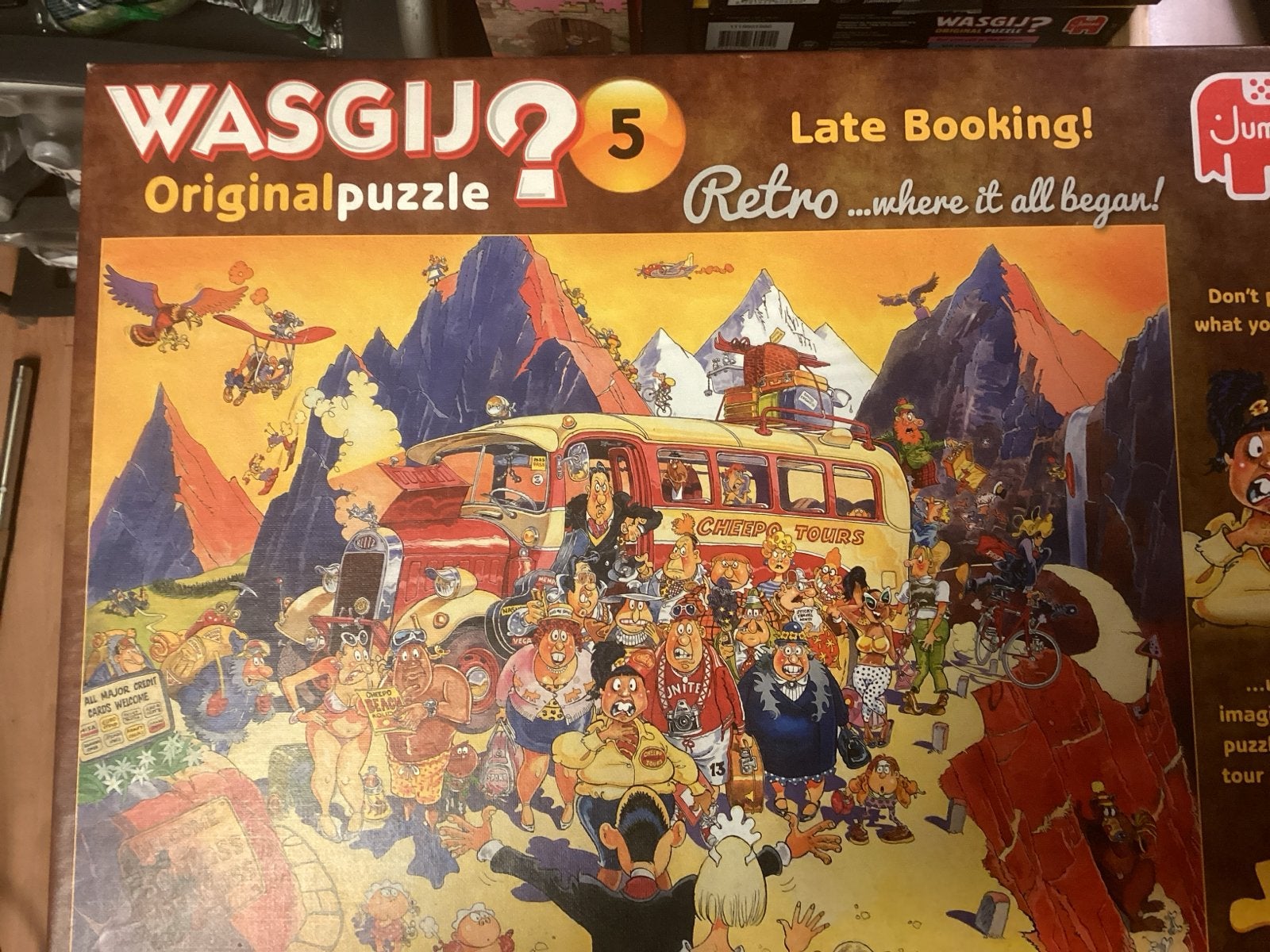 Wasgij Original 5: Late Booking! Retro Legpuzzel, Ophalen, Legpuzzel