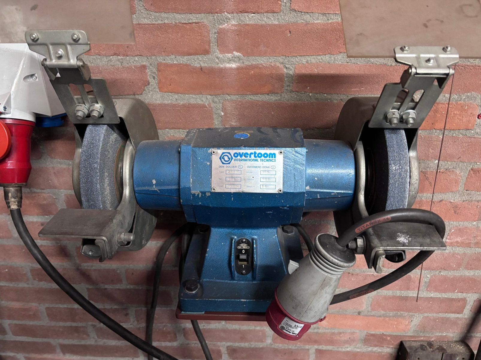 Slijpmachine, Ophalen, Zo goed als nieuw, Minder dan 700 watt, Werkbankslijpmachine