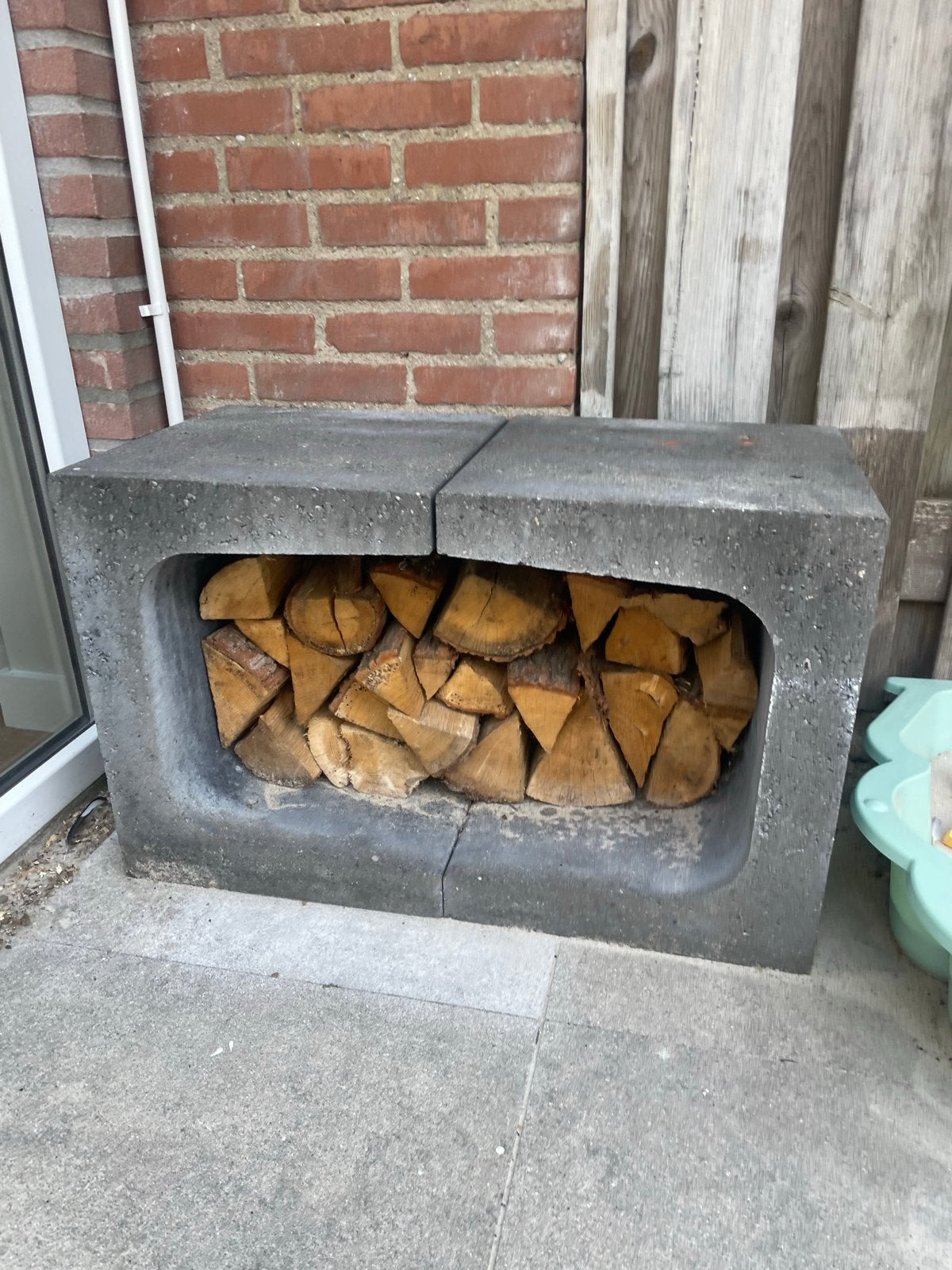 Betonnen houder voor houtblokken, Minder dan 3 m³, Ophalen