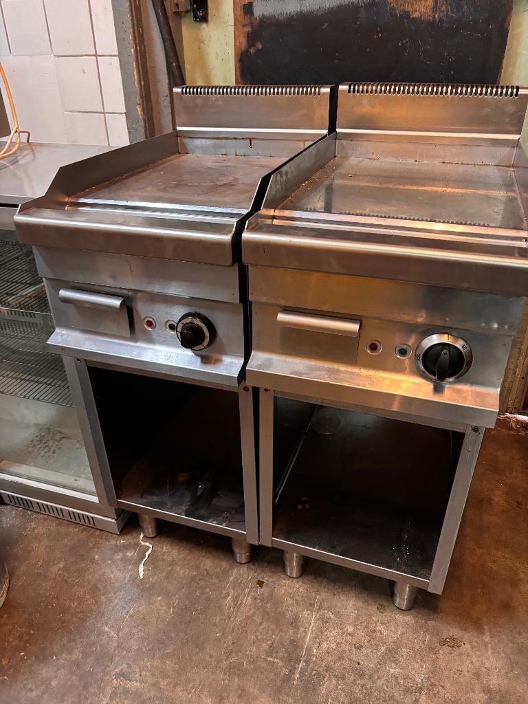 2x Bakplaat RVS 380v, Ophalen, Gebruikt, Tafelgrill