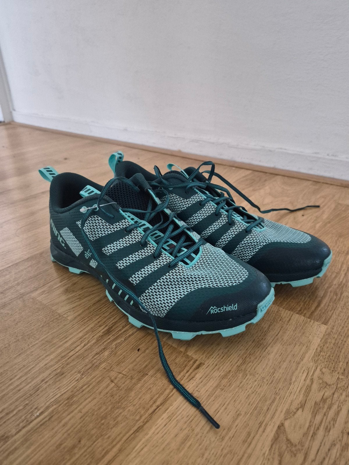 Salming OT Comp trail hardloopschoenen maat 42, Sport en Fitness, Loopsport en Atletiek, Overige merken, Hardloopschoenen, Ophalen of Verzenden
