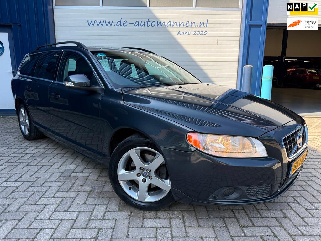 Volvo V70 2.0 Turbo 205pk Momentum LEER / ECC / CRUISE / TRE, Voorwielaandrijving, Euro 5, Zwart, 4 cilinders