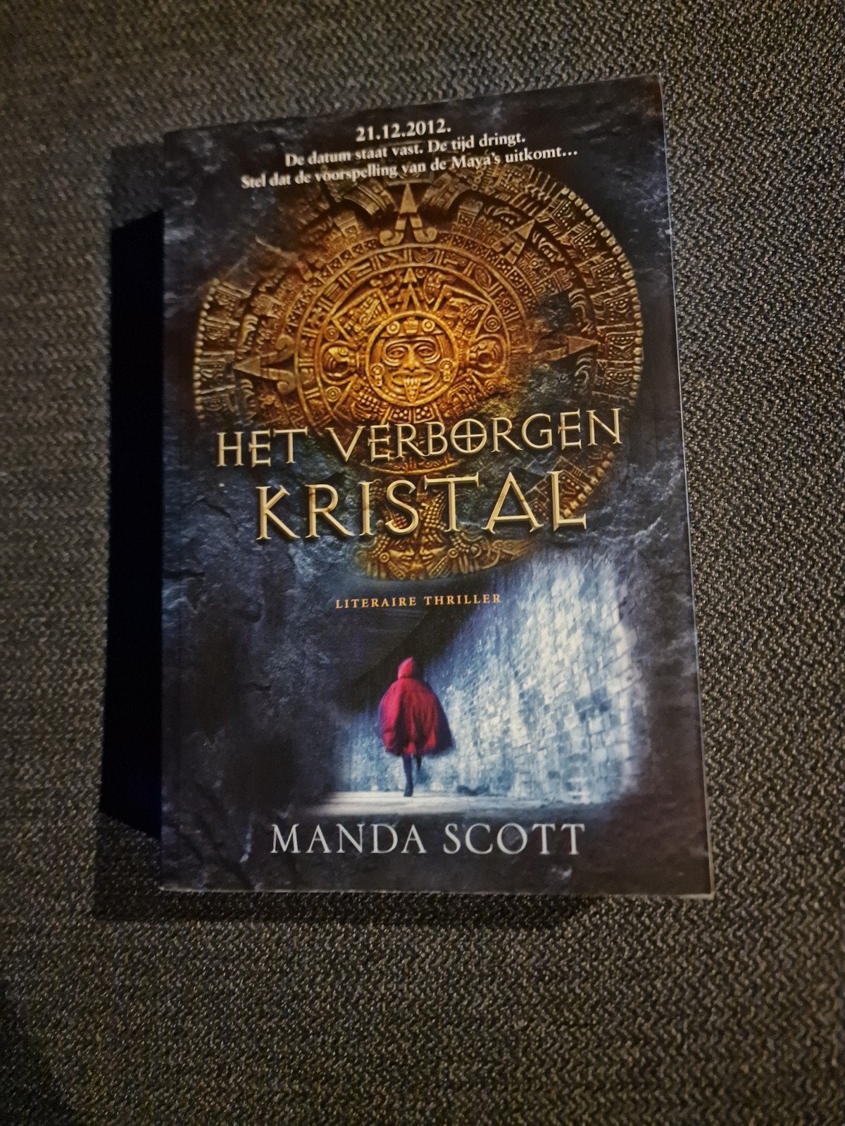 Het Verborgen Kristal - Literaire thriller van Manda Scott, Ophalen of Verzenden, Gelezen, Manda Scott, Wereld overig